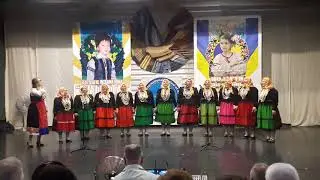 "Мъри моме малка разговорке" и "We are the champions"