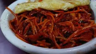 street food Chinese noodles