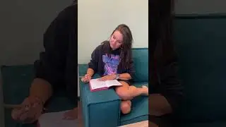 Скульптура не создается за один день . Она требует времени , терпения и усилий .