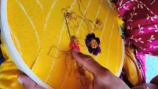French knot flower with leaf design, hand embroidery design https://youtube.com/@priyapapu-eh2sg