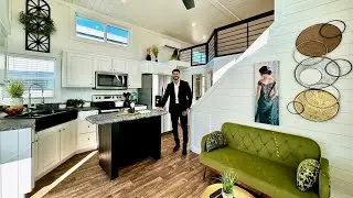 TUXEDO TINY HOME - 399 Sqft NEW-FASHIONED FARMHOUSE