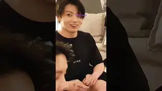 Jimin Is Trying To Hide The Picture Behind Meanwhile Jungkook 😆🤣 