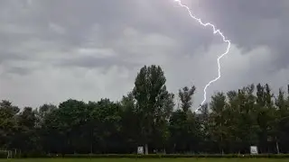 Небольшая вечерная гроза 10 июля 2022 года.