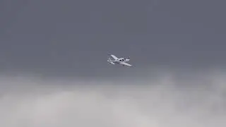 Cirrus SR20 Bumpy, Dark Skies Takeoff and Departure, 4K Plane spotting