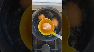 ¿Añadir vinagre al cocinar Huevos duros? 
