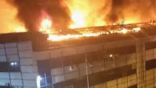 В Уфе загорелся крупный торговый центр «Меркурий»