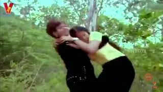 Catfight belly punch