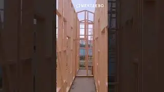 Воздушное путешествие вокруг каркасного дома.