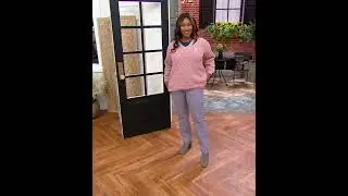 QVC model Gabrielle looking good in pants 01
