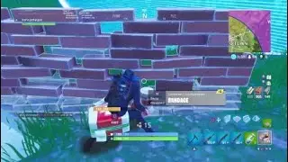 Trolling A Noob On Fortnite *HILARIOUS*