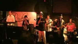 Rendezvus performing Larry Graham's 
