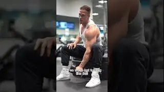 The BEST way to do a concentration curl💪🏼