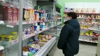 Сельский универмаг, танцы под Ласковый май
