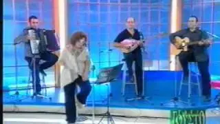 Tania Tsanaklidou - O kosmos egine gia mas & Zitate na sas po