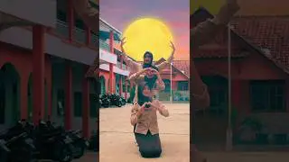 Minta dieditin dekat dengan bulan... 