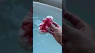 Ever tried a pad bath bomb? We highly recommend 🩸🙌🛁