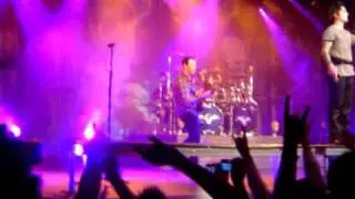 Zacky and Johnny swap guitars