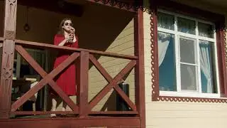 Леди в красном