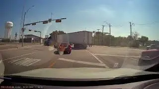 04-03-2023 -  IdiotsInCars