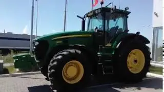 Трактор John Deere 7930