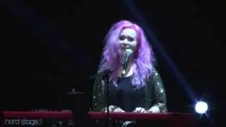 Jen Armstrong - Performing 'The Core' live in China!
