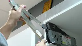 Установка рычагов AVENTOS HL top BLUM