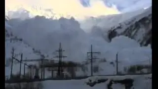Оператора засыпало мощной лавиной.