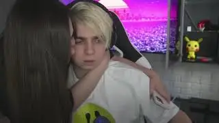 юечка целует мокривского | TWITCH FACTUM