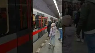 Метро в Праге M1.1 #shorts