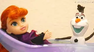 Anna Petite Princess with Olaf Jakks Toys Doll (