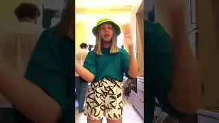 Колёсики колёсики и красивый руль дворники работают водичка льёт буль буль