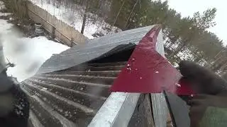 ШТОРМ НА ДАЧЕ /СОРВАЛО КРЫШУ ЛЕЗУ НА КОНЁК