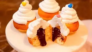 Vanilla cupcakes with a Rich Chocolate ganache filling | Chocolate filled cupcakes recipe