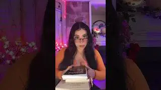 Sweet Librarian helps You out📚🧡 