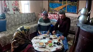 KARLI BİR KÖY SABAHI  MİNİK KUZUMUZ  DOĞDU  BOL SOHBETLİ BİR  GÜN