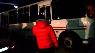 2014-11-17 Менты напали на людей на Осокорках в Киеве, Часть-1(драки)