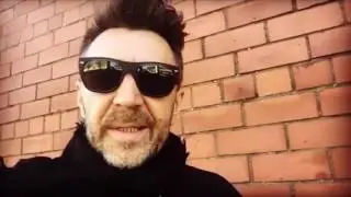 Шнуров заклинает пить!
