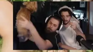 ELRAENN'NIN KEDİSİ YAYIN SIRASINDA KENDİSİNE SALDIRDI