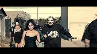 LA VIDA ES PERRA - DeCalifornia Ft. Jay R & Phalasee! (Video Oficial)