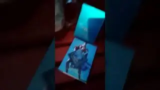 две бутылки в одной кружечке, плюс туалетная вода.