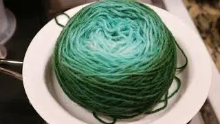Bonus Yarn! Cake Dyeing in Leftover Dye