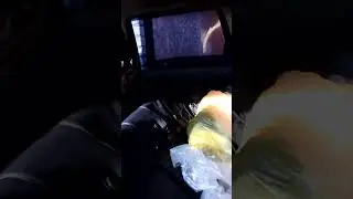 открываем калину изнутри багажник. не разбирая .одна минута.