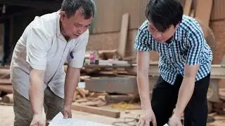 VTC 10 channel - Vietnamese wooden house and young man in Chang Son village