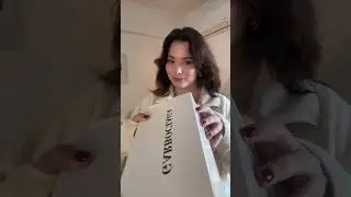 @ioanna_chytiri unboxing her X-mas gift early from #tfp #🎁😁#outfitinspo #winteroutfits2023