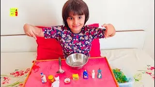 Pretend play with miniature toys! Kitchen miniature toys for kids! Pretend kitchen playing!