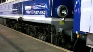 PKP EU07-364 übernimmt R 402 Silesia in Kraków Gl.MOV