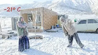 Surviving the Freeze: What's Life Like for a Couple in -21°C? - Resilience