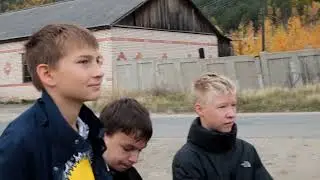 Поздравление 6 Б класса ветерана школы с Днём пожилого человека