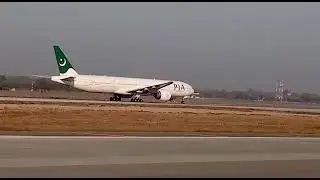 PIA Boeing777 taking off || Boeing777 vs Boeing747 vs Airbus 380 || Qatar Emirates Etihad taking off