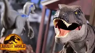 Hungry Dinosaurs Take Over the Science Center! 😱🦖 | Jurassic World | Mattel Action!